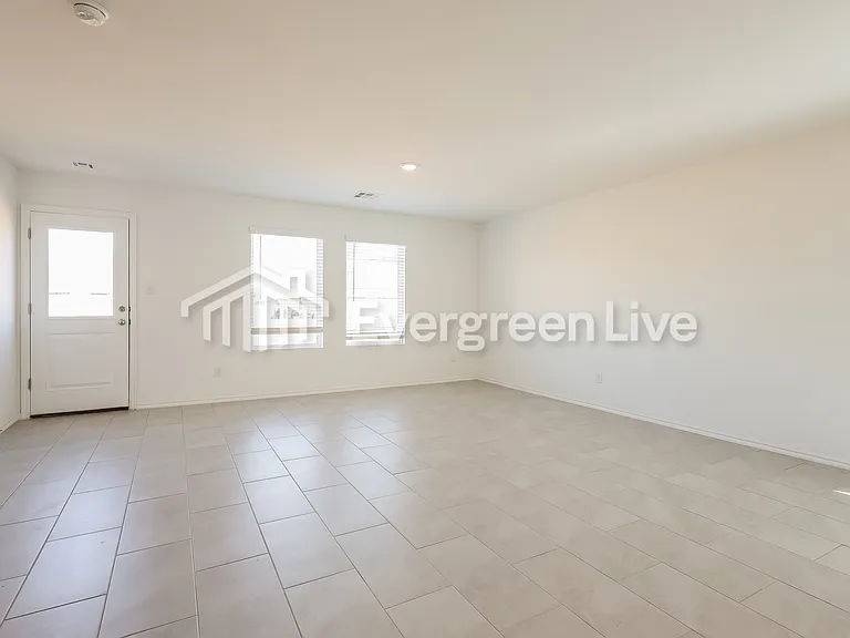 10905 SW 22nd St — Photo 5