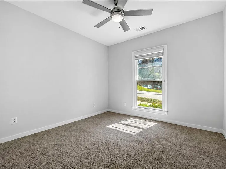 552 Ember Ln NW — Photo 35