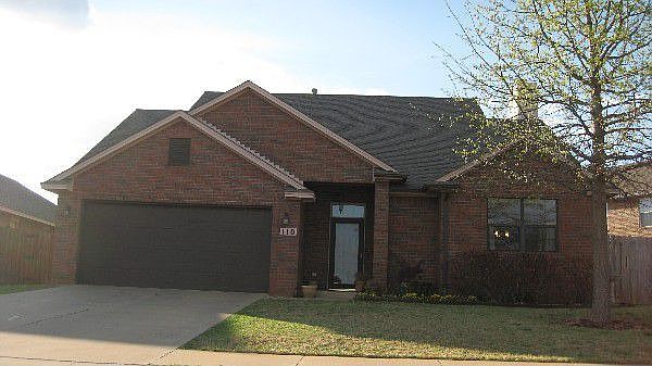 1st image of 110 S Keats Dr