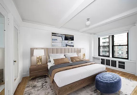 3rd image of 308 E 79th St APT 11B