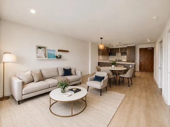 9099 Cook Rd #707, Richmond, BC V6Y 4M1