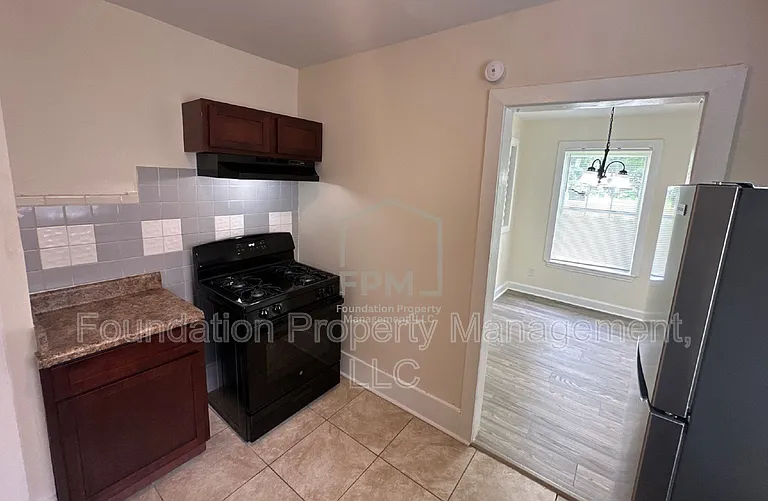 3180 Crump Ave — Photo 3