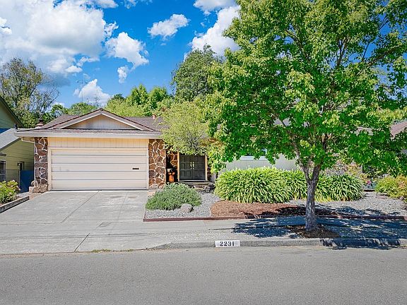 2nd image of 2231 Vallejo Street