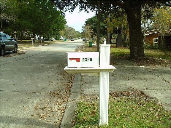 2nd image of 1369 Westlawn Dr