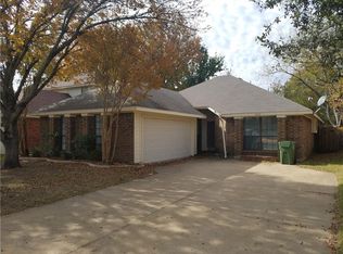 5618 Fox Hunt Dr, Arlington, TX 76017