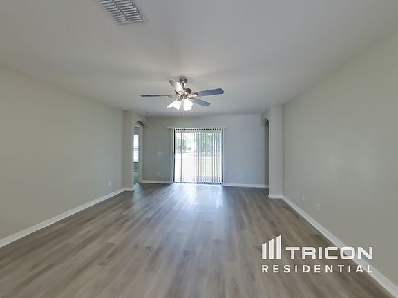 2nd image of 2463 Winnipeg Dr