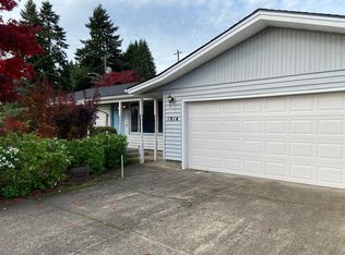 1914 Lomond Ave, Springfield, OR 97477