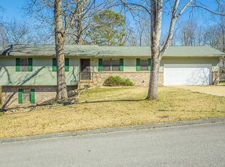 5420 Country Village Dr, Ooltewah, TN 37363