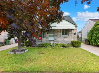 13448 Backus St, Southgate, MI 48195