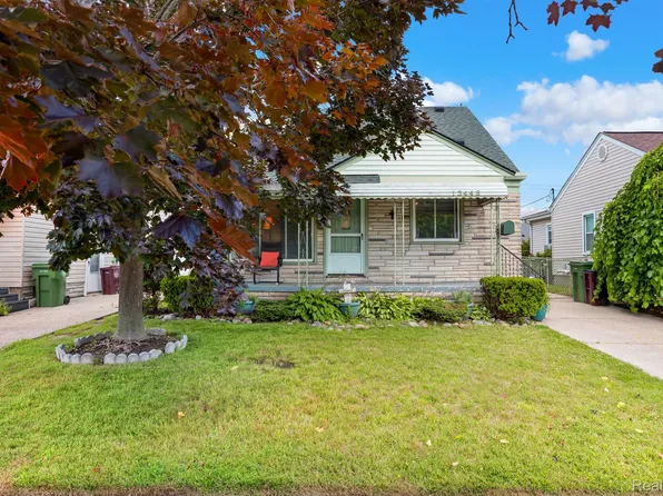 13448 Backus St, Southgate, MI 48195