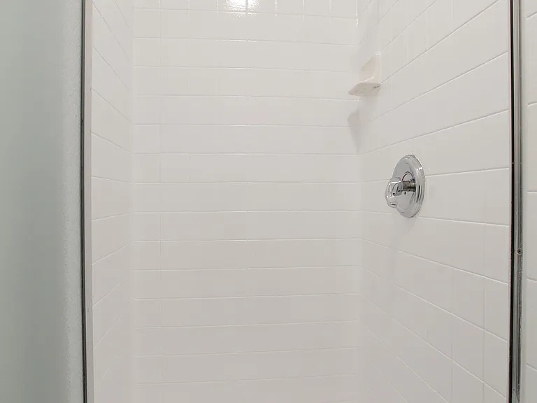 601 Westholme Ave #204 — Photo 16