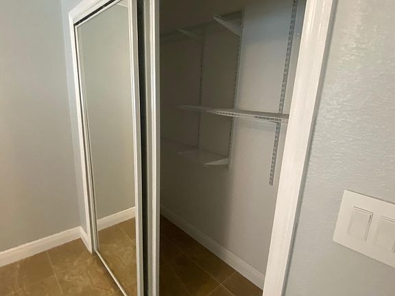 5th image of 2324 E Jersey Ave #2