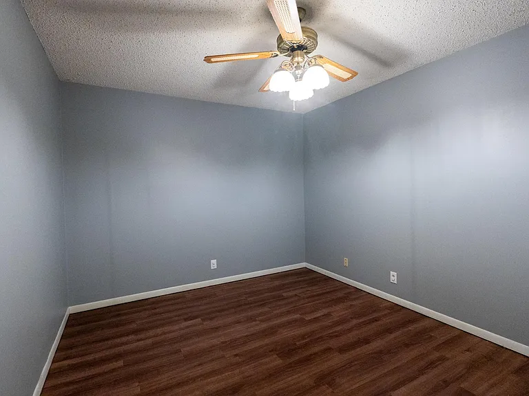 150 Delvin Dr #A — Photo 25