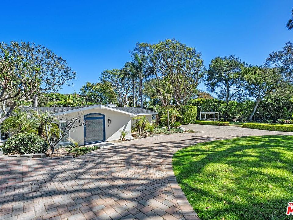 1st image of 29260 Sea Lion Pl