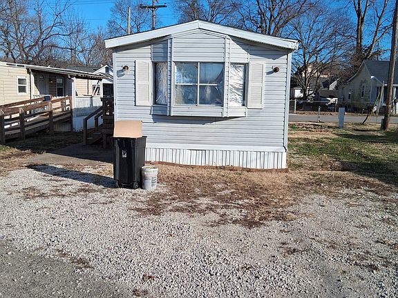 3rd image of 239 N Park Ave #18