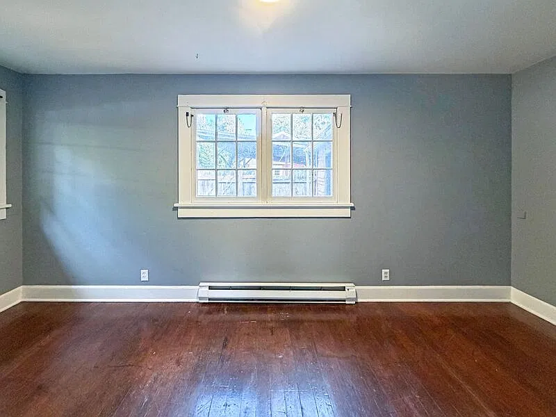 3 bed, 1.0 bath, 1000 sqft, $2,195 — Photo 4