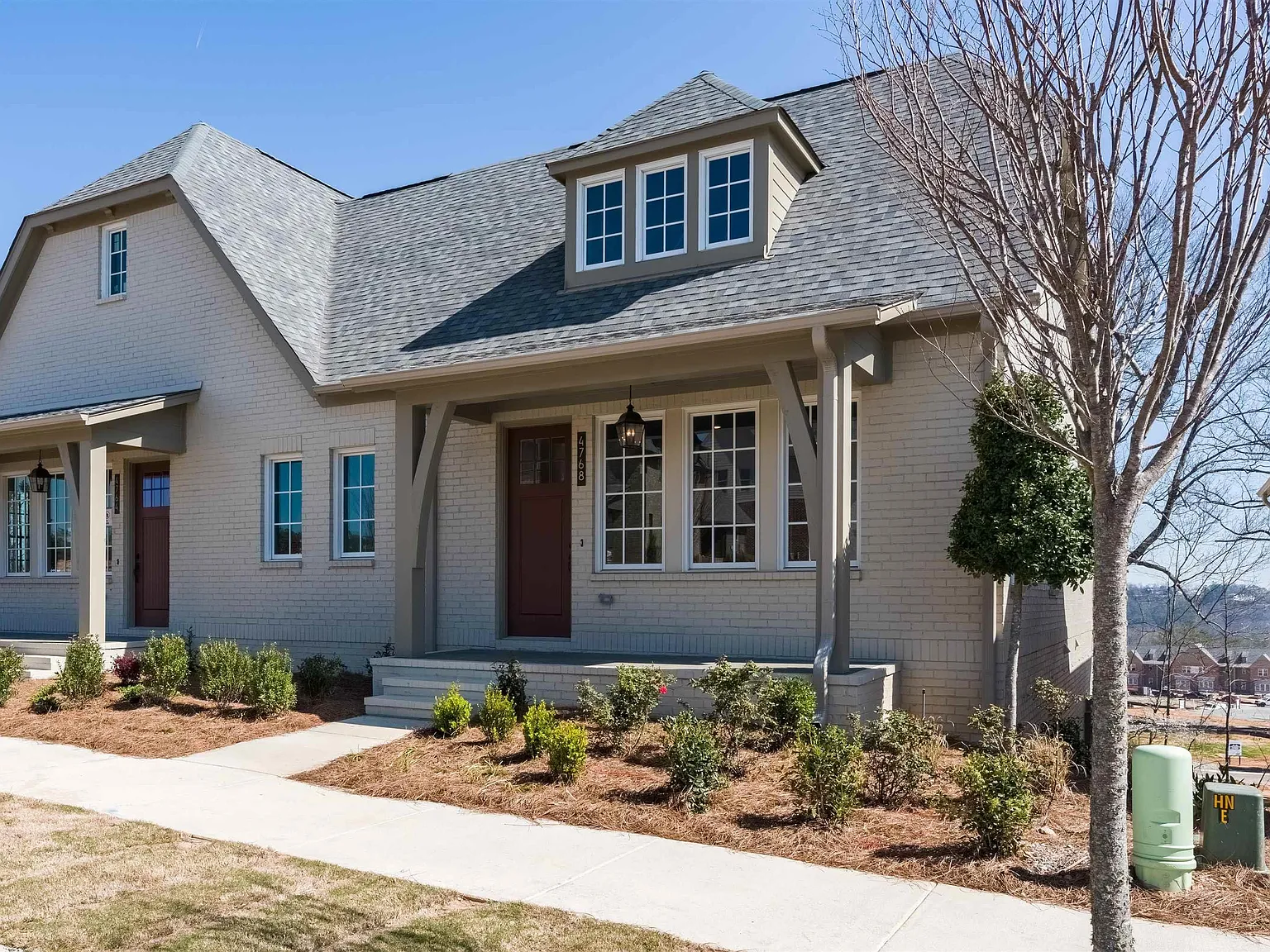 3 bed, 2.5 bath, $3,500 — Photo 2
