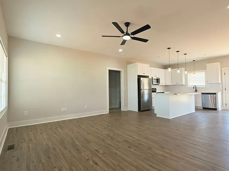 118 Wetmore Rd — Photo 5