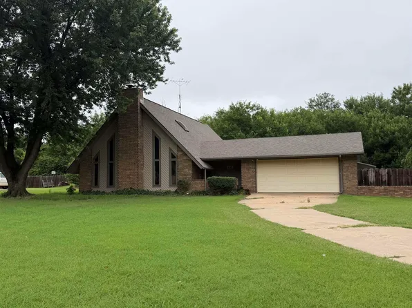 713 Bryan Dr, Enid, OK 73701
