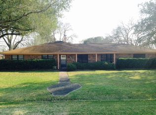 702 Kadera Rd, Angleton, TX 77515