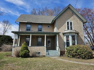 107 Whiting St, Plainville, CT 06062