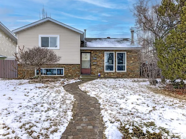124 Clareview Rd NW, Edmonton, AB T5A 3Y3