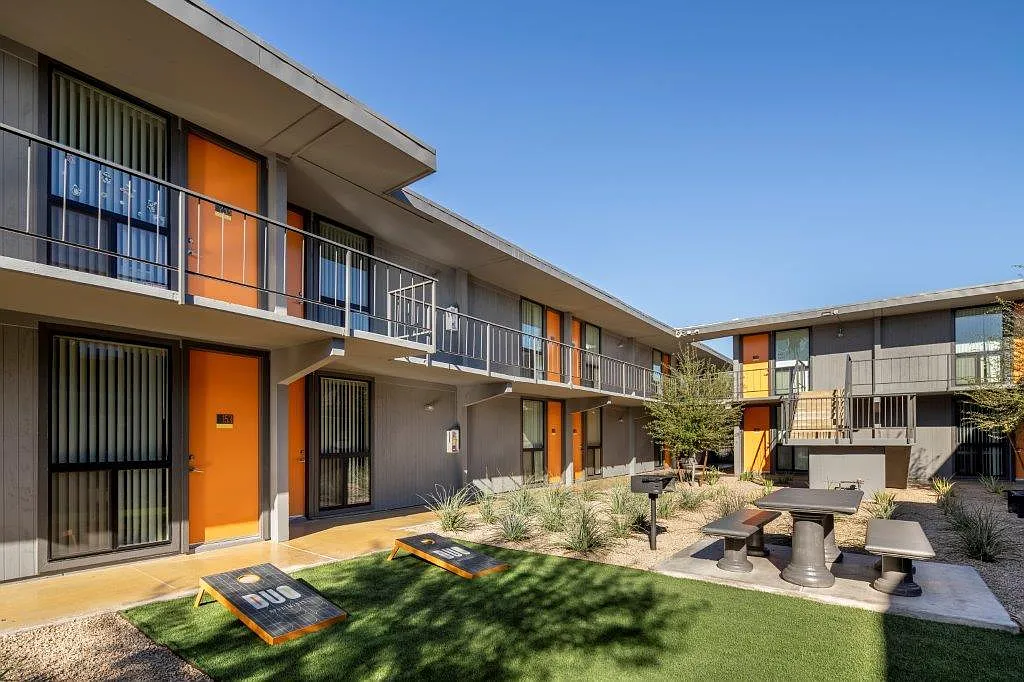 Duo Apartments — Photo 4