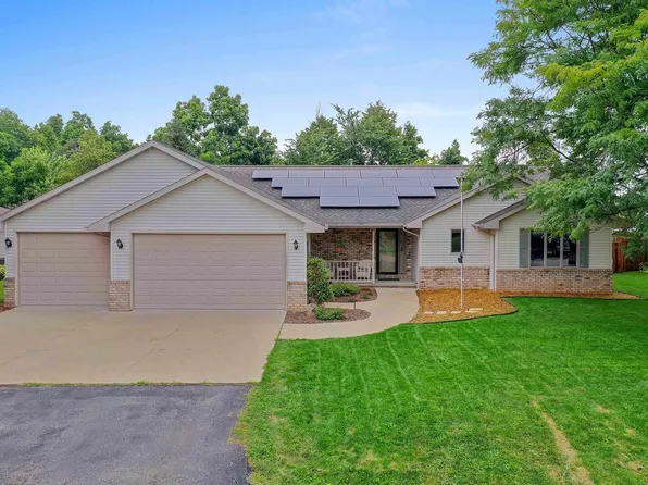 W5132 Blue Heron Ct, Sherwood, WI 54169