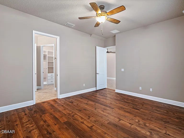 829 Pinewood Dr — Photo 17