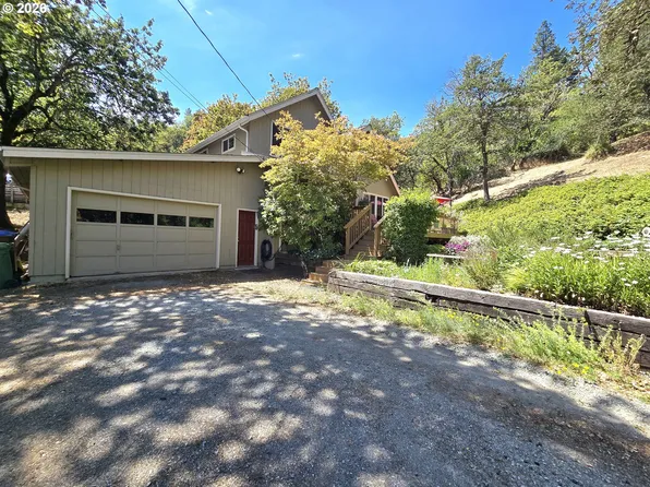 728 NW Morrison Ave, Myrtle Creek, OR 97457
