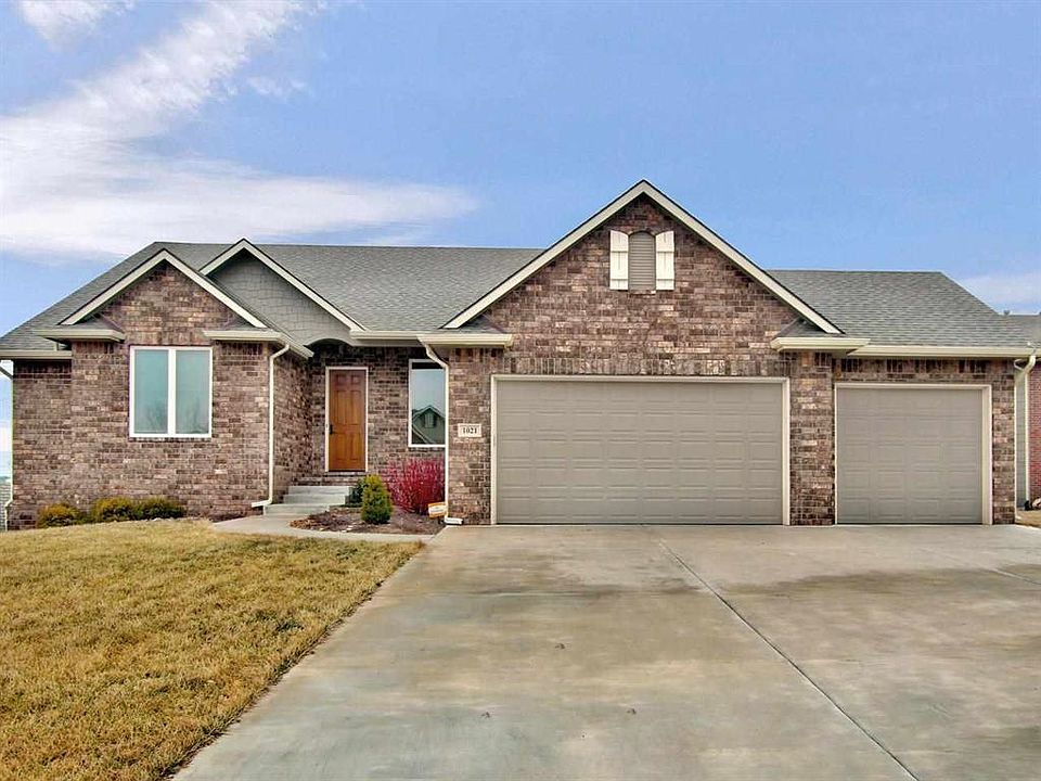 1st image of 1021 E Rosemont Ct
