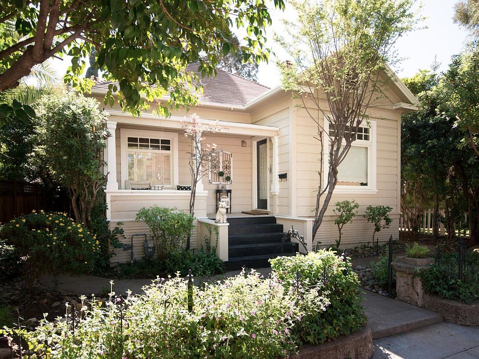 1st image of 124 Wilder Ave