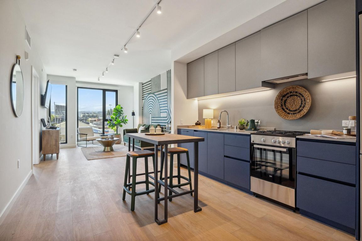 next background image