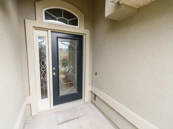 2nd image of 77 Scarlet Rose Ln