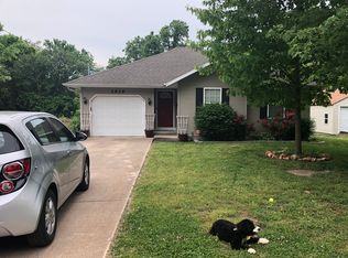 2639 N Kellett Ave, Springfield, MO 65803