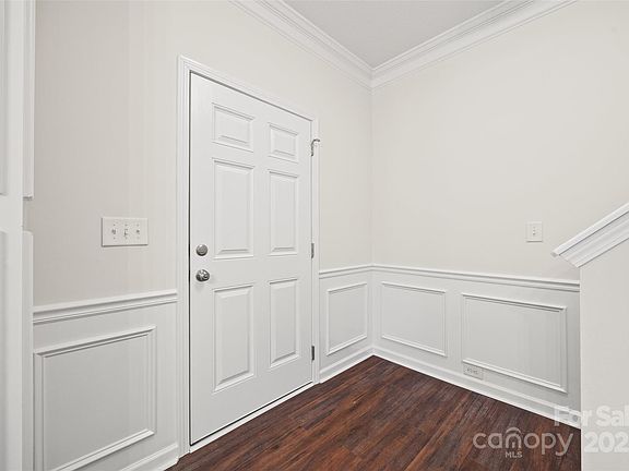 3rd image of 3725 Catawba Creek Dr