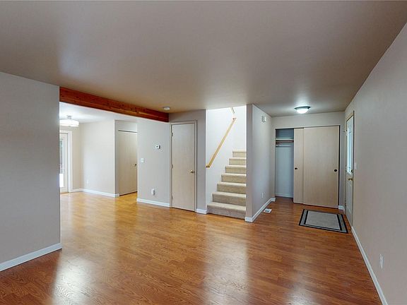 3rd image of 19184 Megger Cir NE