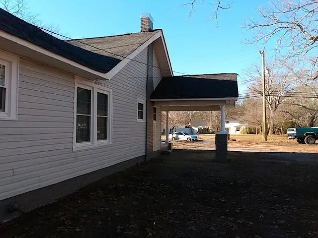 1241 S Lafayette St — Photo 2
