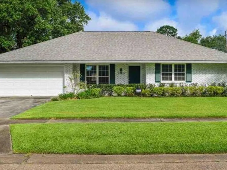 2662 Purvis Dr — Photo 1