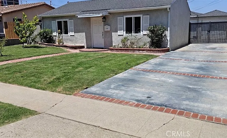 2507 184th St — Photo 1