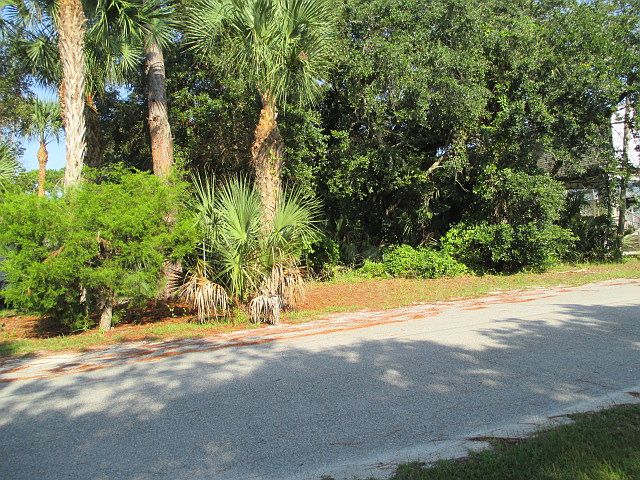 1st image of 542 SE 256 St