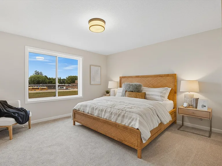 3472 Knightsbridge Trl N — Photo 25