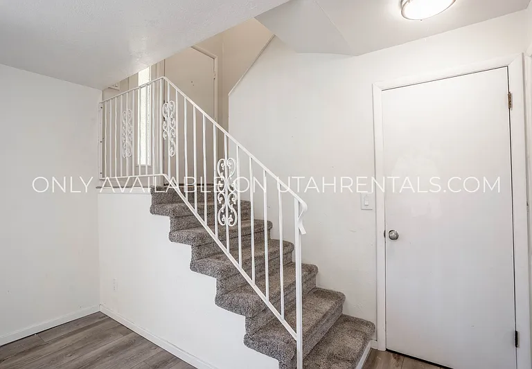 32 E 925 N — Photo 9