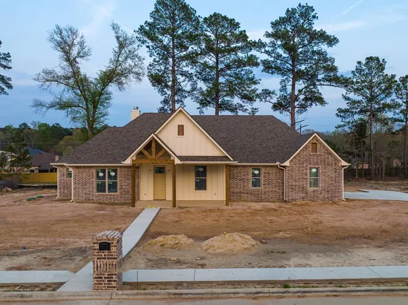 155 Mallard Cove Ln, Longview, TX 75602
