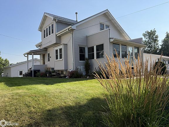 2nd image of 405 E 9th St