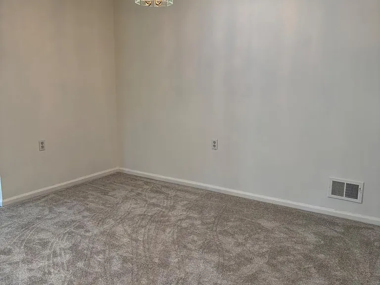 2 Elm Ct — Photo 6