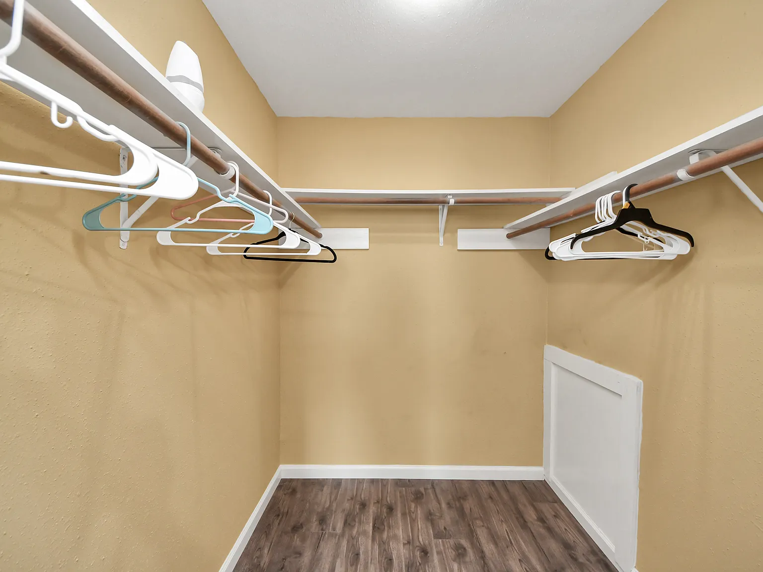 4 bed, 1512 sqft, $2,000 — Photo 4