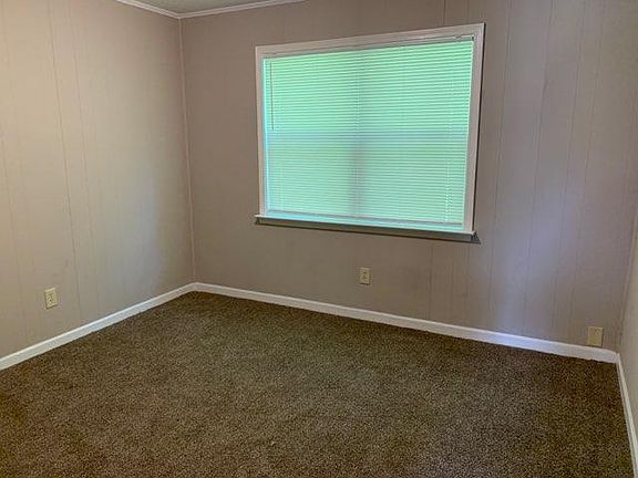 4th image of 3084 Churchill St