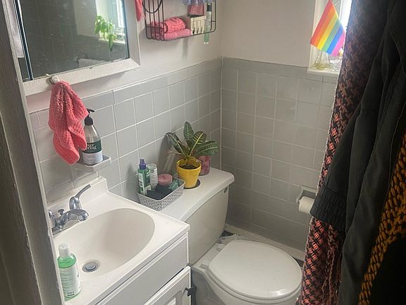 5th image of 5 Elm Ct #5A