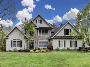 140 Baywood Dr, Moneta, VA 24121